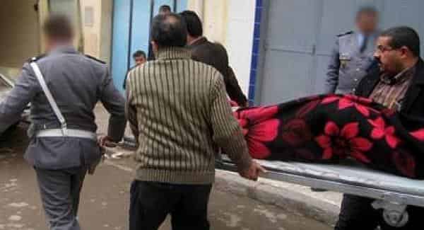 سيدة تقدم على الانتحار بطريقة بشعة