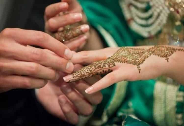 الحكومة تضيف المقبلين على الزواج إلى لائحة المستفيدين من دعم السكن￼