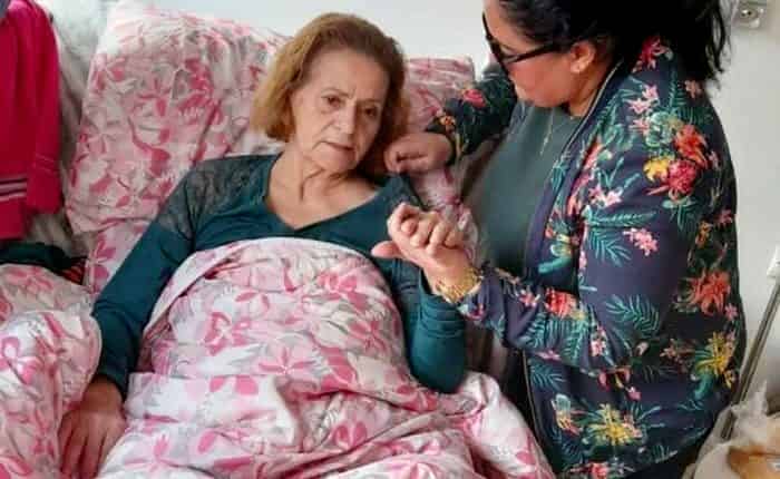 رحيل رائدة العيطة المرساوية الفنانة الكبيرة خديجة البيضاوية￼