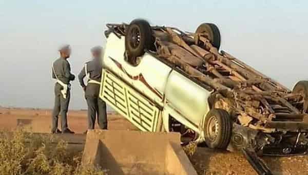 تارودانت: إصابة 16 عاملا زراعيا في حادث انقلاب سيارة بيكوب