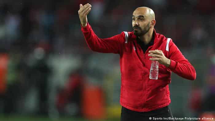 مدرب المنتخب الوطني المغربي يتفائل بالتأهل إلى الدور الثاني