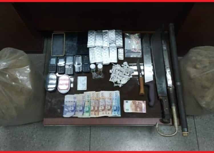 اعتقال ثلاثة أفراد ضمن شبكة إجرامية تنشط في ترويج المخدرات والمؤثرات العقلية بفاس