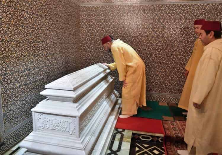 أمير المؤمنين يترأس غدا الجمعة حفلا دينيا بمناسبة الذكرى 24 لوفاة المغفور له الحسن الثاني￼