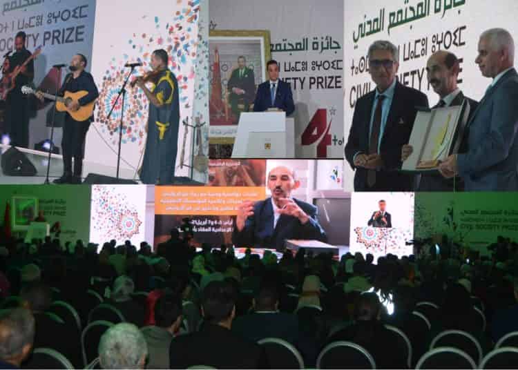 ماسين يخطف الأضواء، والخطابي يفوز بالجائزة الوطنية للمجتمع المدني