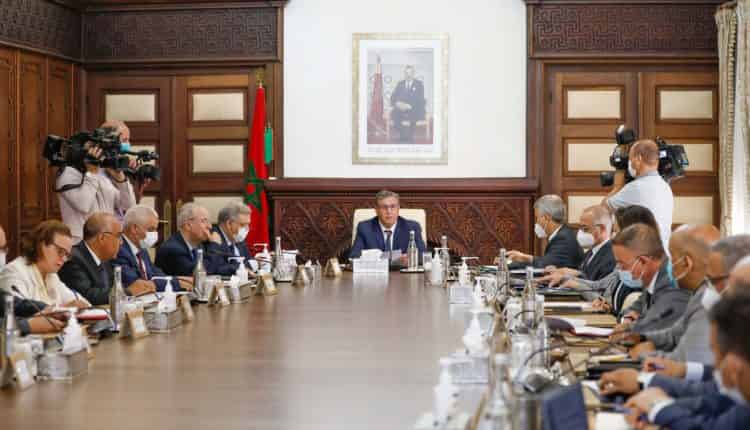 سفر أخنوش وعدد من الوزراء يؤجل مجلس الحكومة