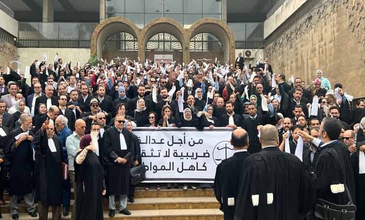 الحكومة تتوصل إلى اتفاق مع المحامين لإنهاء الإضرابات￼