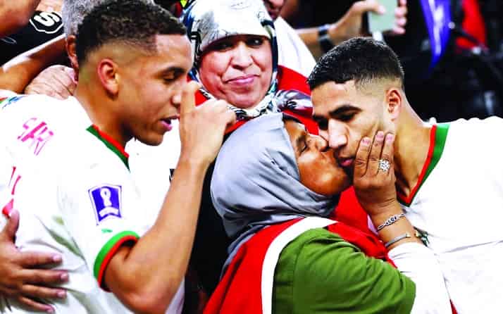 الأمهات .. ملهمات الأسود في عرس الكرة العالمية
