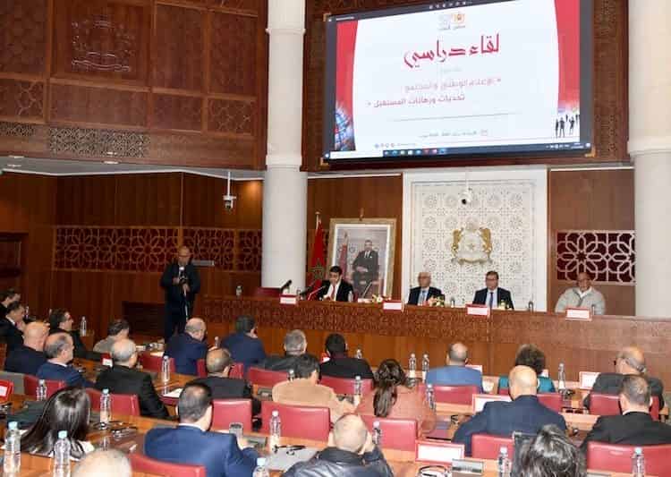 إعلاميون ونقابيون يأملون مراجعة قوانين الصحافة والنشر والتنظيم الذاتي للمهنة
