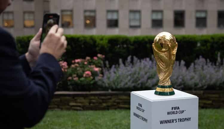 المغرب ينافس السعودية على احتضان مونديال 2030