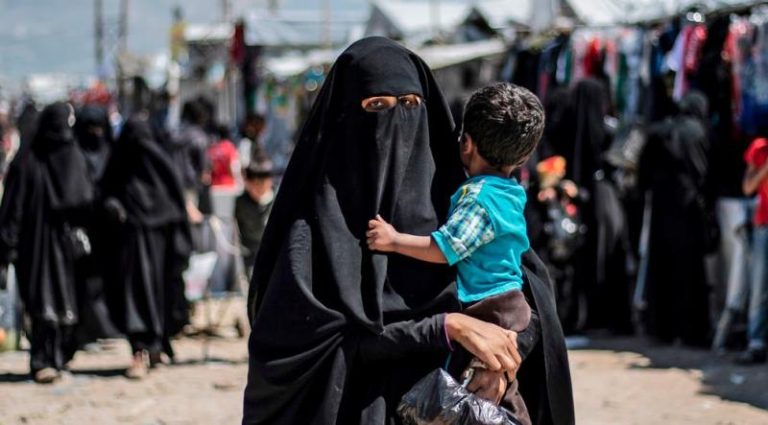 فرنسا: التخلي عن الأسرة والذهاب إلى سوريا يجر مغربية وزوجها إلى القضاء