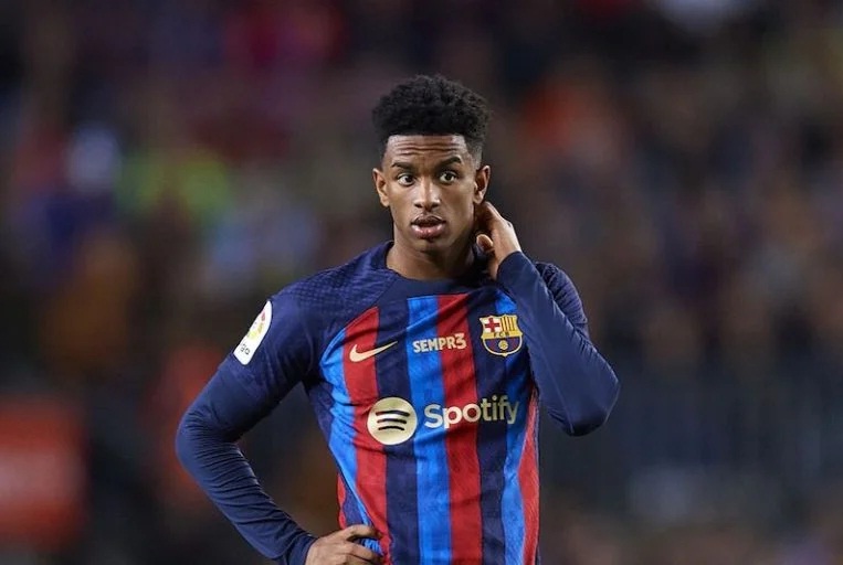 كلويفرت: لامين لاعب واعد في برشلونة
