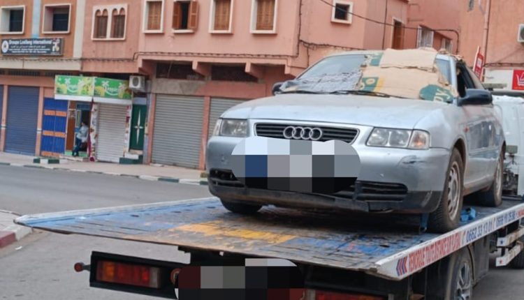 مواطن إسباني يعيش حياة التشرد داخل سيارته ببني ملال و السلطات تقدم له المساعدة