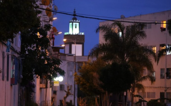 خطيب جمعة  يثير الجدل بالدعوة إلى الإمساك عن السحور 20 دقيقة قبل الآذان