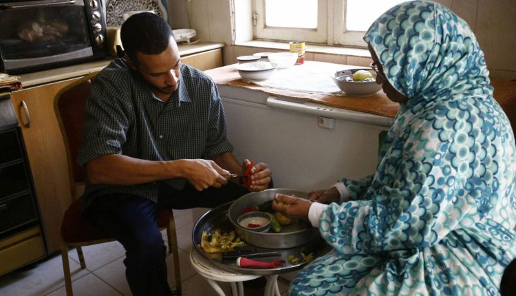 تقرير: مئات آلاف المغاربة لا يأكلون من طهي نظيف