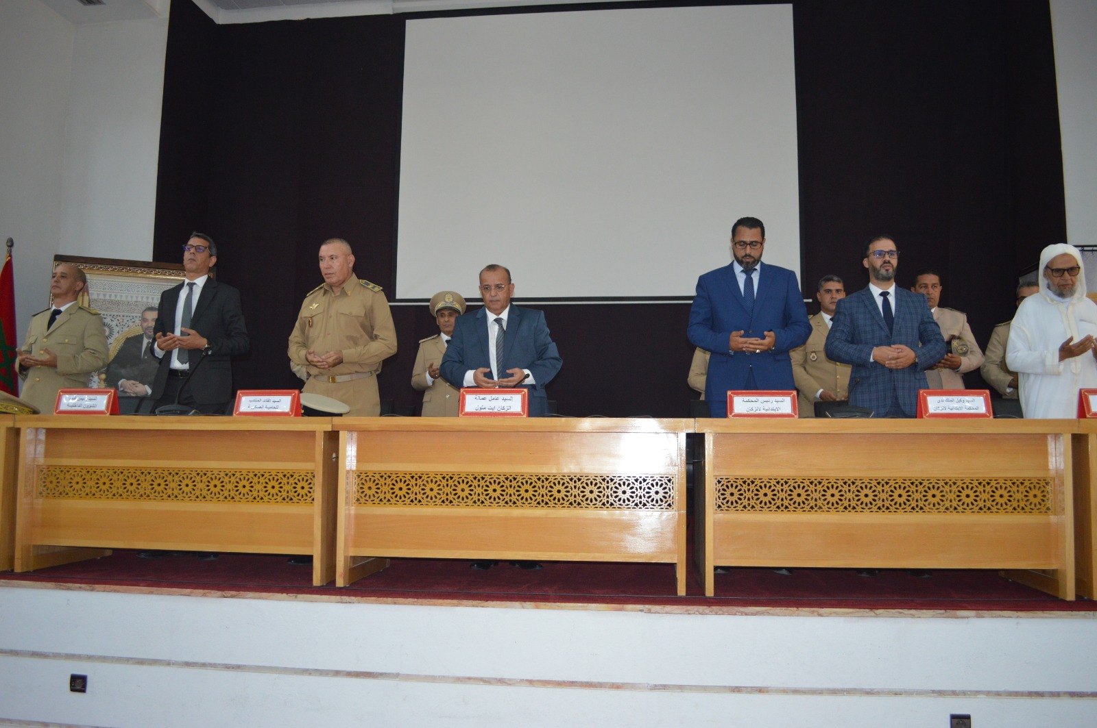 إسماعيل أبو الحقوق عامل عمالة إنزكان أيت ملول يترأس حفل تنصيب السادة رجال السلطة الجدد.