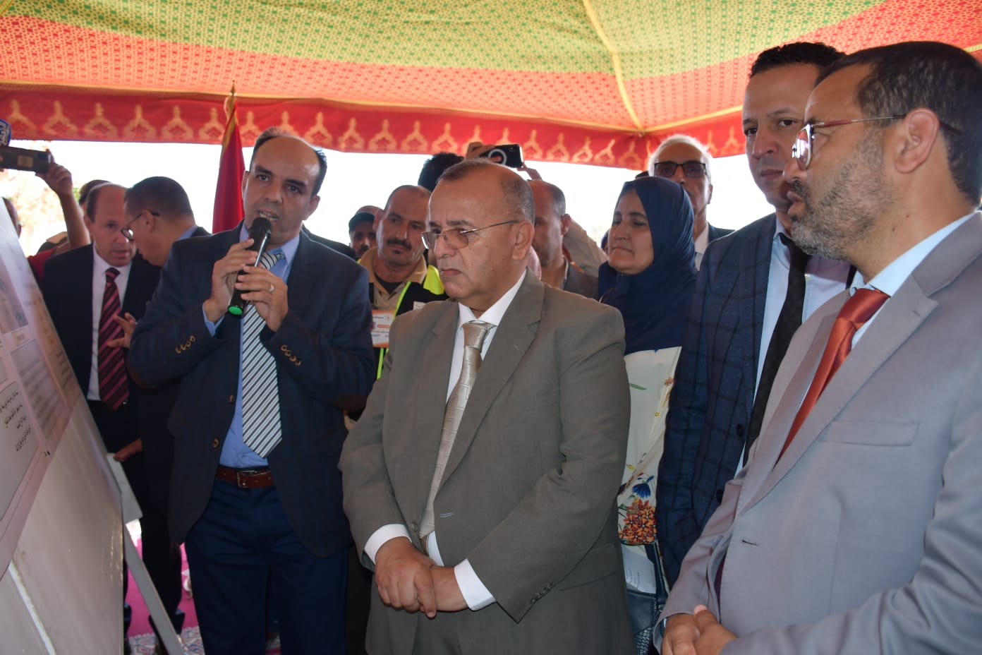 بمناسبة ذكرى عيد الاستقلال.. عمالة إنزكان أيت ملول تواصل إعطاء انطلاقة وتدشين عدة مشاريع تنموية بالجماعات الترابية التابعة لها