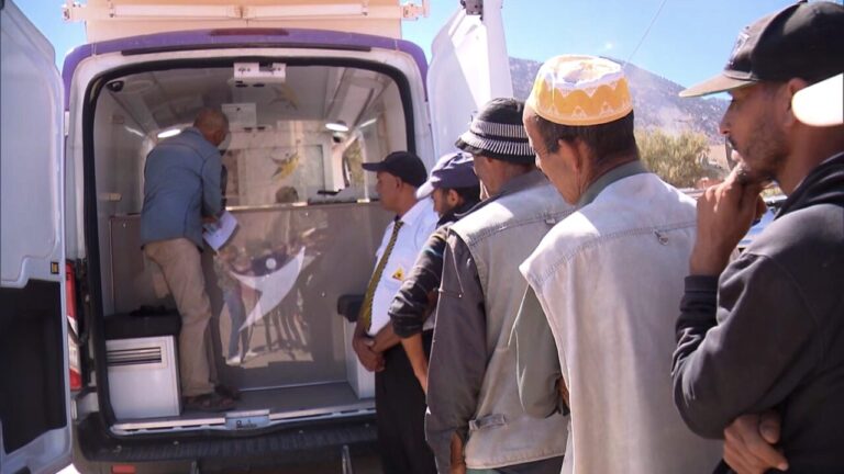 مساعدات مالية ومتابعة البناء من بين التدابير التي استفادت منها الساكنة المتضررة من الزلزال