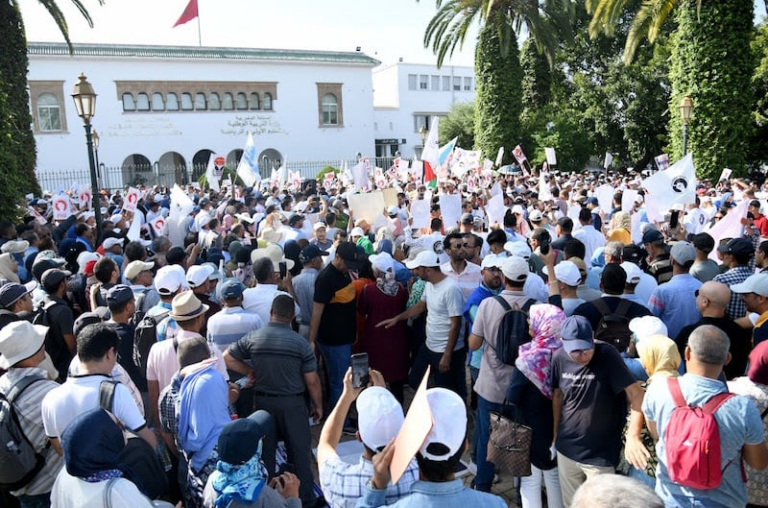 الاحتقان مستمر في قطاع التعليم.. نقابات ترفض الحوار وأخرى تدعو إلى تمديد الإضرابات