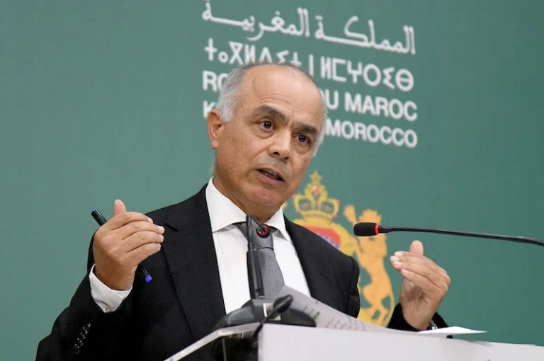  النقابات التعليمية تطالب بنموسى بوقف الاقتطاعات من أجور المضربين