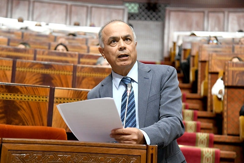 إلغاء التعاقد.. وزير التربية والتعليم يؤكد إضفاء صفة الموظف العمومي على جميع الموظفين