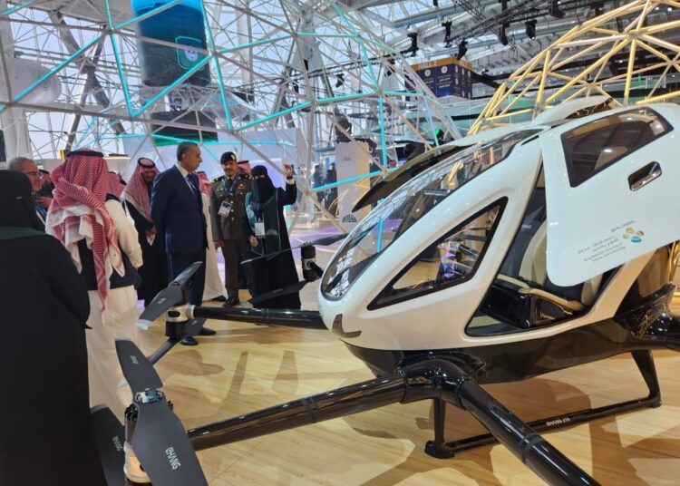 “عبد اللطيف حموشي يزور المملكة العربية السعودية: تعزيز التعاون الأمني وتقوية الروابط الثنائية”