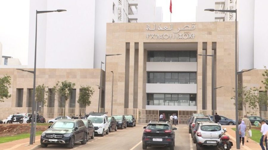  جنايات الرباط تشرع في محاكمة زعيمة شبكة متورطة في اختطاف شاب وتعذيبه