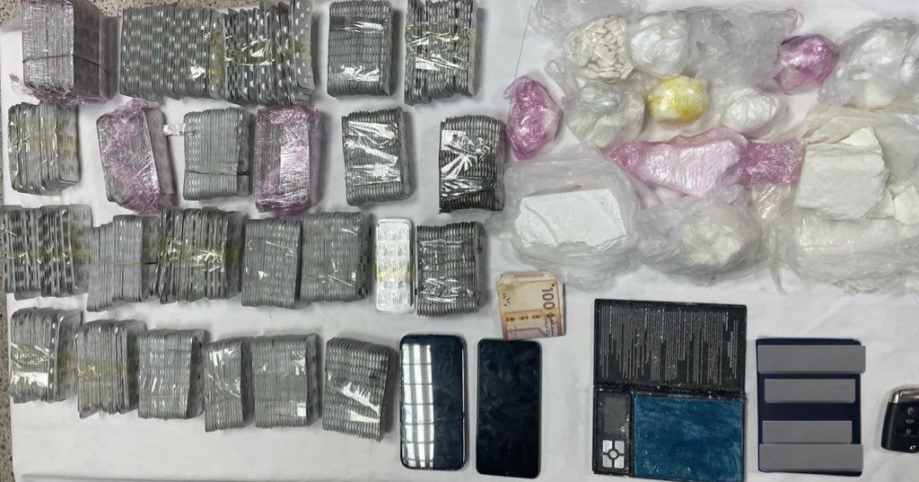 “جهود أمنية مشتركة: تعاون بين مصالح الأمن ومراقبة التراب الوطني يسفر عن ضبط شحنة مخدرات في طنجة”