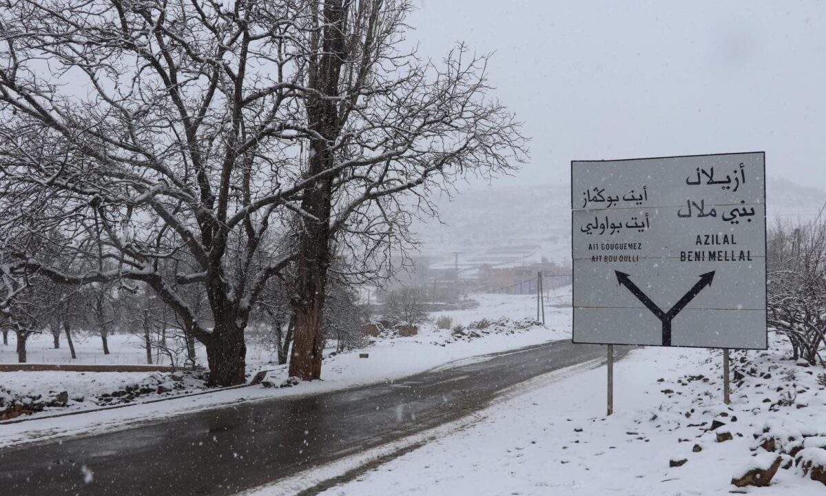 أحوال الطقس غدا الأحد.. جو بارد مع تساقط ثلوج فوق قمم مرتفعات الأطلس والريف