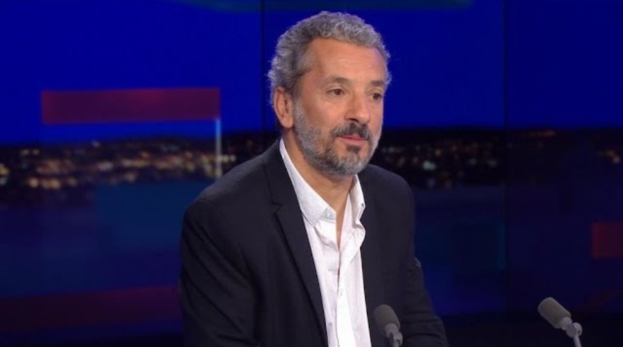 العسكر يحتجز صحافيا جزائريا داخل المطار 11 ساعة ويعيده إلى فرنسا