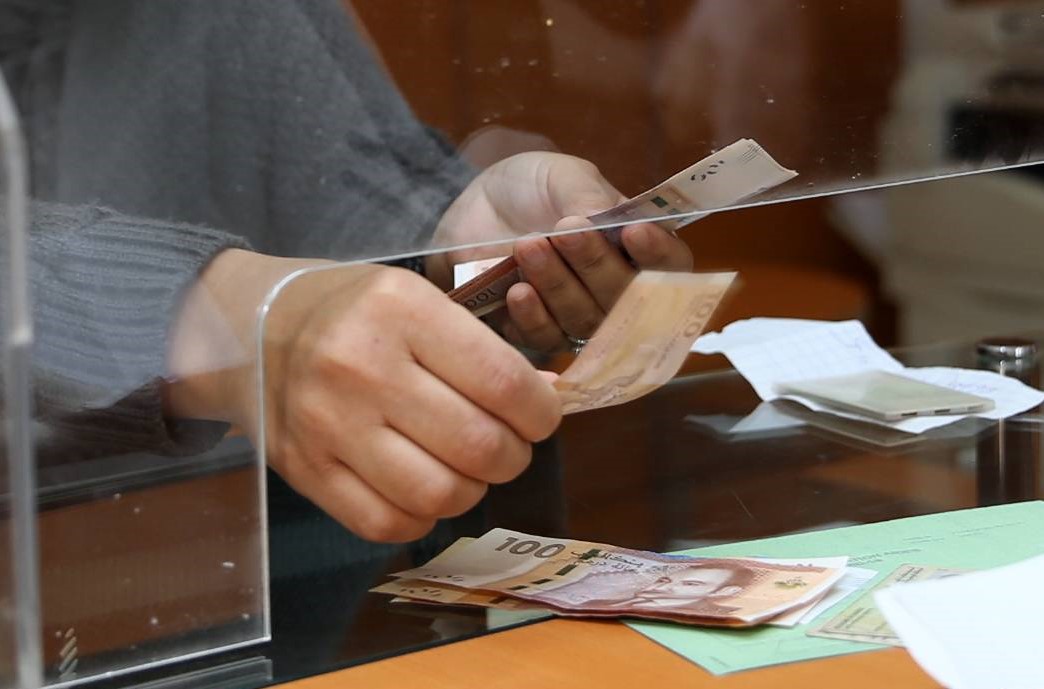 ارتفاع غير مفهوم للمؤشر يحرم الأسر المعوزة من الدعم الإجتماعي المباشر