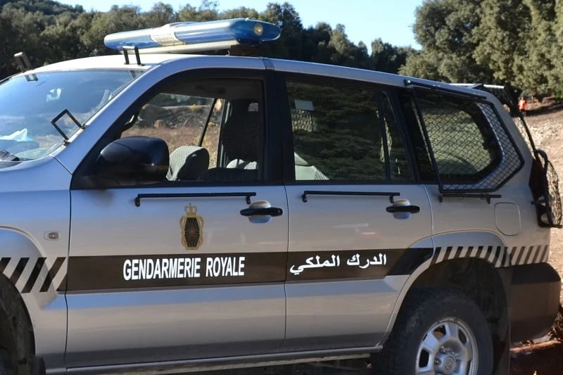 بلفاع: الدرك الملكي يحبط عملية بيع المخدرات ويضبط كمية من “ماء الحياة” و”الكيف”