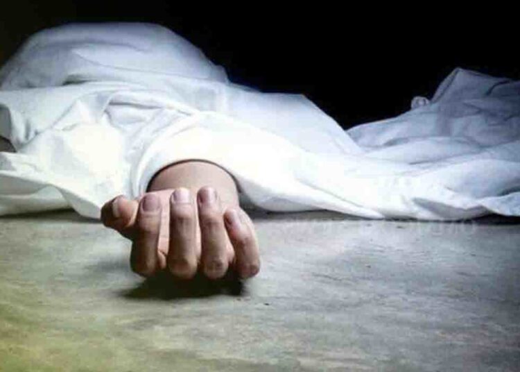 العثور على جثة مجهولة وسط حديقة بسطات وبجانبها  بطاقة للتغطية الصحية ومواد غذائية