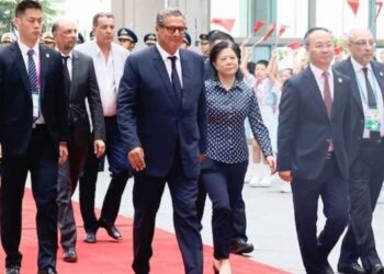 “أخنوش وبوريطة في بكين: تعزيز العلاقات المغربية-الصينية في قمة فوكاك”
