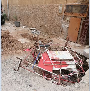 سكان حي الفتح في آيت ملول يناشدون السلطات للتدخل العاجل لرفع خطر انهيار أرضي