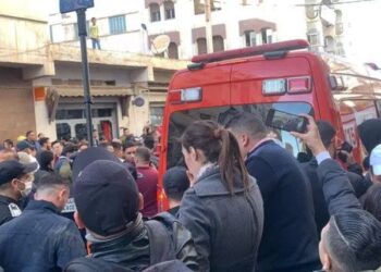 التحريض على الانتقام ينتهي بمأساة: القبض على أم وابنها في جريمة قتل بتمارة