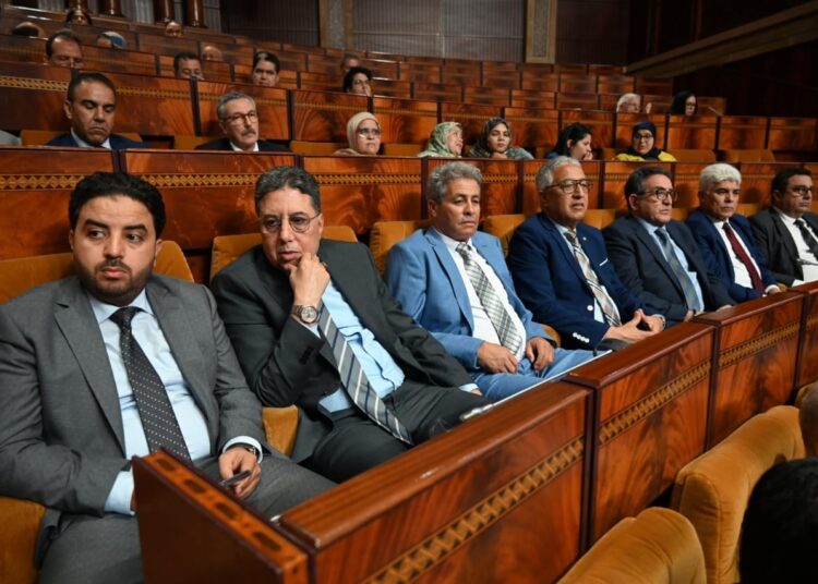 مستقبل الشباب المغربي في الميزان: الأغلبية البرلمانية تدعو لتحرك حكومي عاجل