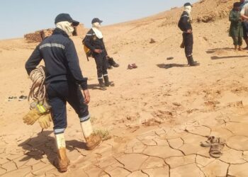 توجيهات عامل طاطا تساهم في إنقاذ الإبل العالقة بالأوحال بعد السيول القوية