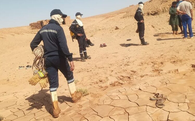توجيهات عامل طاطا تساهم في إنقاذ الإبل العالقة بالأوحال بعد السيول القوية