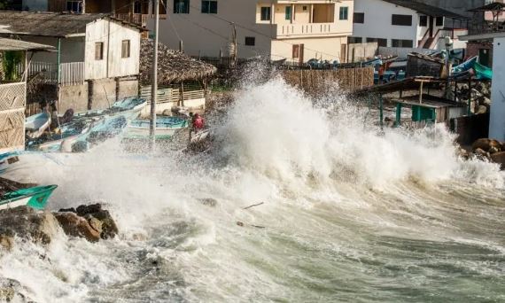 طنجة والدار البيضاء وأكادير تواجه مخاطر بيئية: ضرورة التكيف مع تغير المناخ