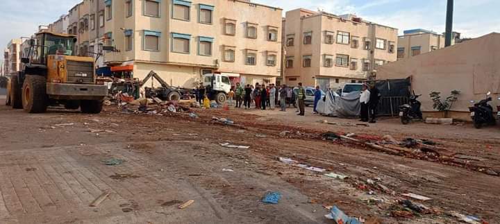 السلطات تزيح أشهر سوق عشوائي بحي الفرح بمقاطعة بنسركاو بأكادير