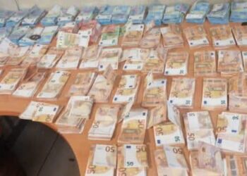 إحباط تهريب مليارين عبر مطار الدارالبيضاء