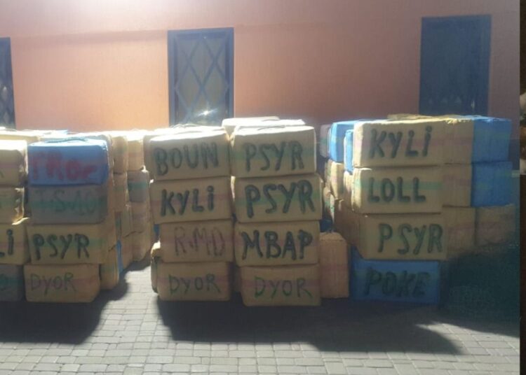 إحباط محاولة تهريب دولية للشيرا وحجز 9.8 أطنان بمراكش وأسفي