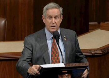 سيناتور أمريكي يصف البوليساريو بالـ”جماعة الإرهابية” الساعية لزعزعة الاستقرار في غرب أفريقيا ويؤكد دعمه لمغربية الصحراء