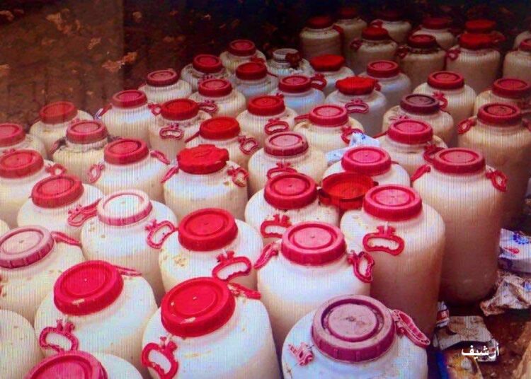 ضبط معدات ترويج مسكر ماء الحياة وحجز شيكات بملايين الدراهم في عملية أمنية بأولاد تايمة