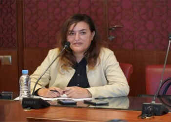 نزهة أباكريم توجه سؤالاً للوزارة الداخلية حول استمرار استخلاص مساهمات الكهربة القروية في اشتوكة آيت باها