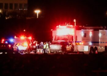 اصطدام بين مروحية عسكرية وطائرة مدنية في سماء واشنطن يخلف عشرات الضحايا