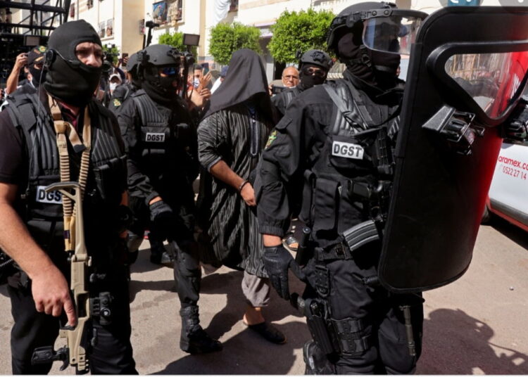 “البسيج” يوقف  أستاذا في تاوريرت للاشتباه في موالاته ل “داعش”