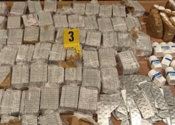 أمن طنجة يوقف أفراد شبكة دولية حاولوا تهريب مخدرات عبر الميناء