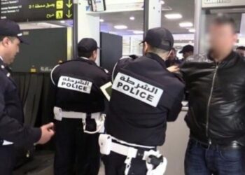 الدار البيضاء: توقيف هولندي متورط في تهريب الأسلحة النارية