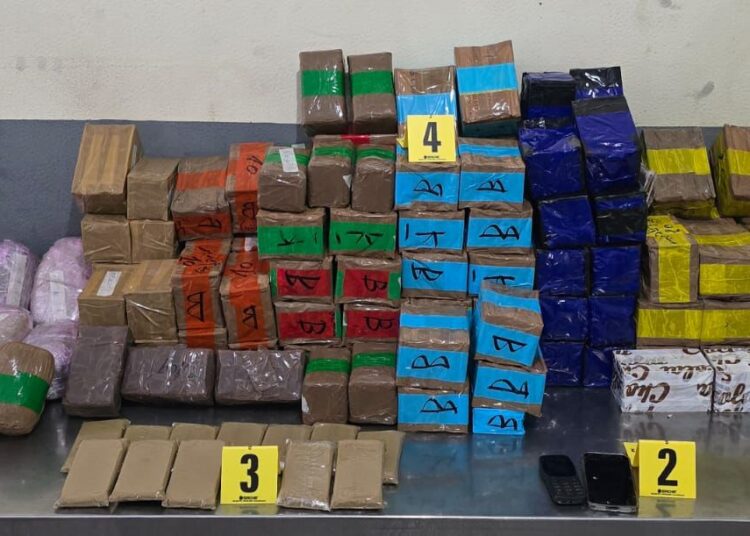 بمعلومات استخباراتية من الديستي.. توقيف شخص بأمسكرود بحوزته شحنة مخدرات